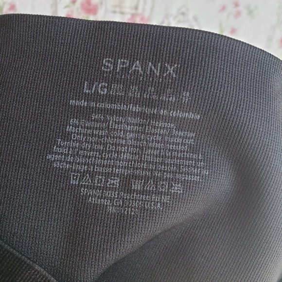 NWT Spanx Look‎ At Me Now Seamless Black Camo Leggings High Rise Women's Sz L - Picture 3 of 6